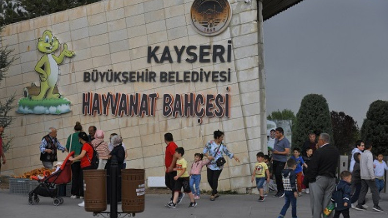BÜYÜKŞEHİR HAYVANAT BAHÇESİ’Nİ RAMAZAN BAYRAMI’NDA 100 BİN KİŞİ ZİYARET ETTİ