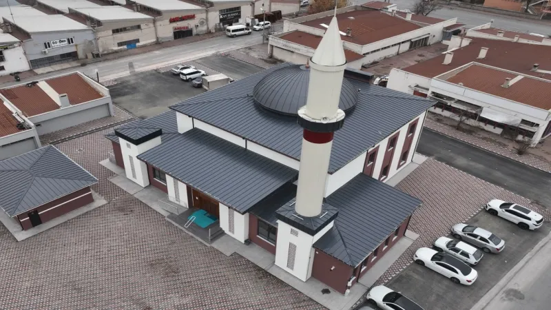 Kayserili hayırseverlerin desteğiye Birdal Camii ibadete hazır