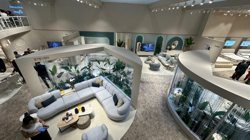 YENİ SEZON KOLEKSİYONLARIYLA BELLONA,  ULUSLARARASI MOBİLYA FUARI’NDA YOĞUN İLGİ GÖRD