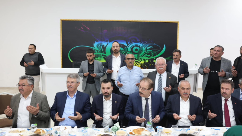Kayseri Şeker Yöneticileri, AK Parti Boğazlıyan İlçe Başkanlığı ile iftarda buluştu