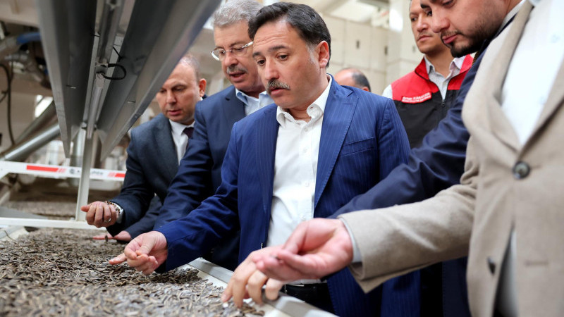 Kayseri Valisi Sn. Gökmen Çiçek, Kayseri Şekeri ziyaret etti