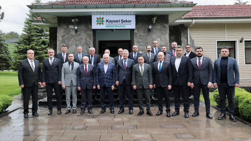 SON BAŞBAKAN KAYSERİ ŞEKER’DE