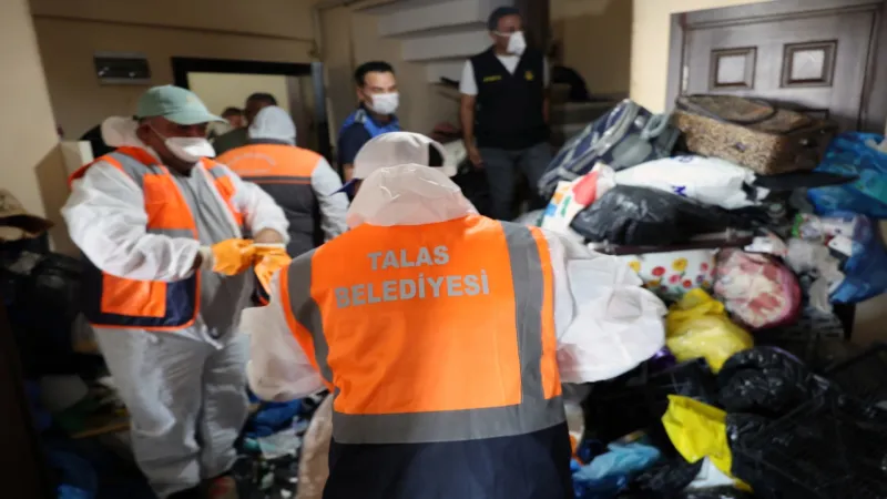 Kayseri Talas'ta çöp ev ihbarına hızlı müdahale